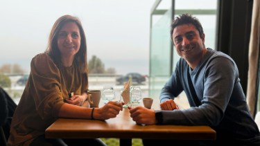 La Libertad Avanza incorporó a sus filas a la legisladora de Bariloche Marcela González Abdala
