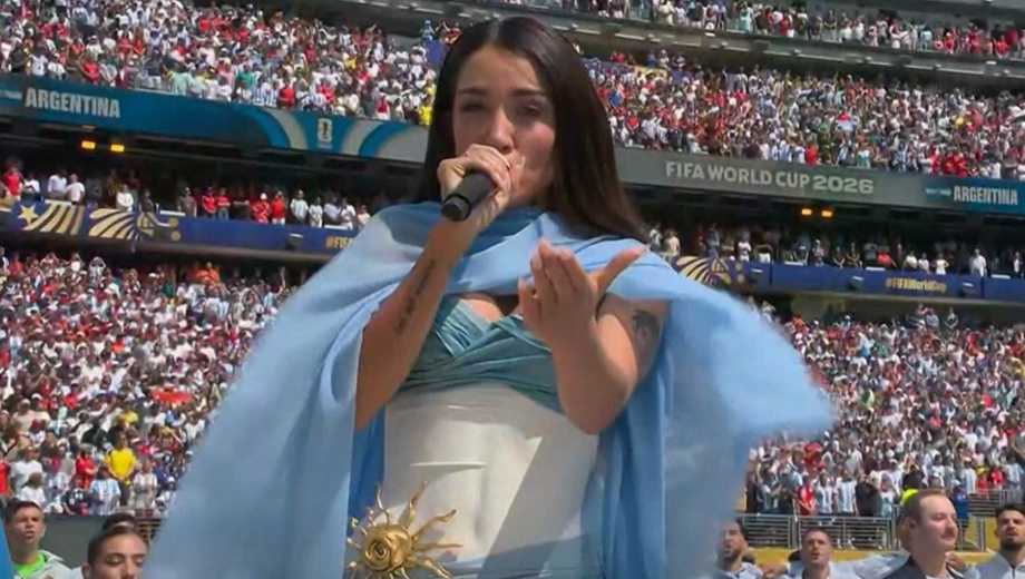 María Becerra brilló cantando el himno argentino en la final del Mundial 2026