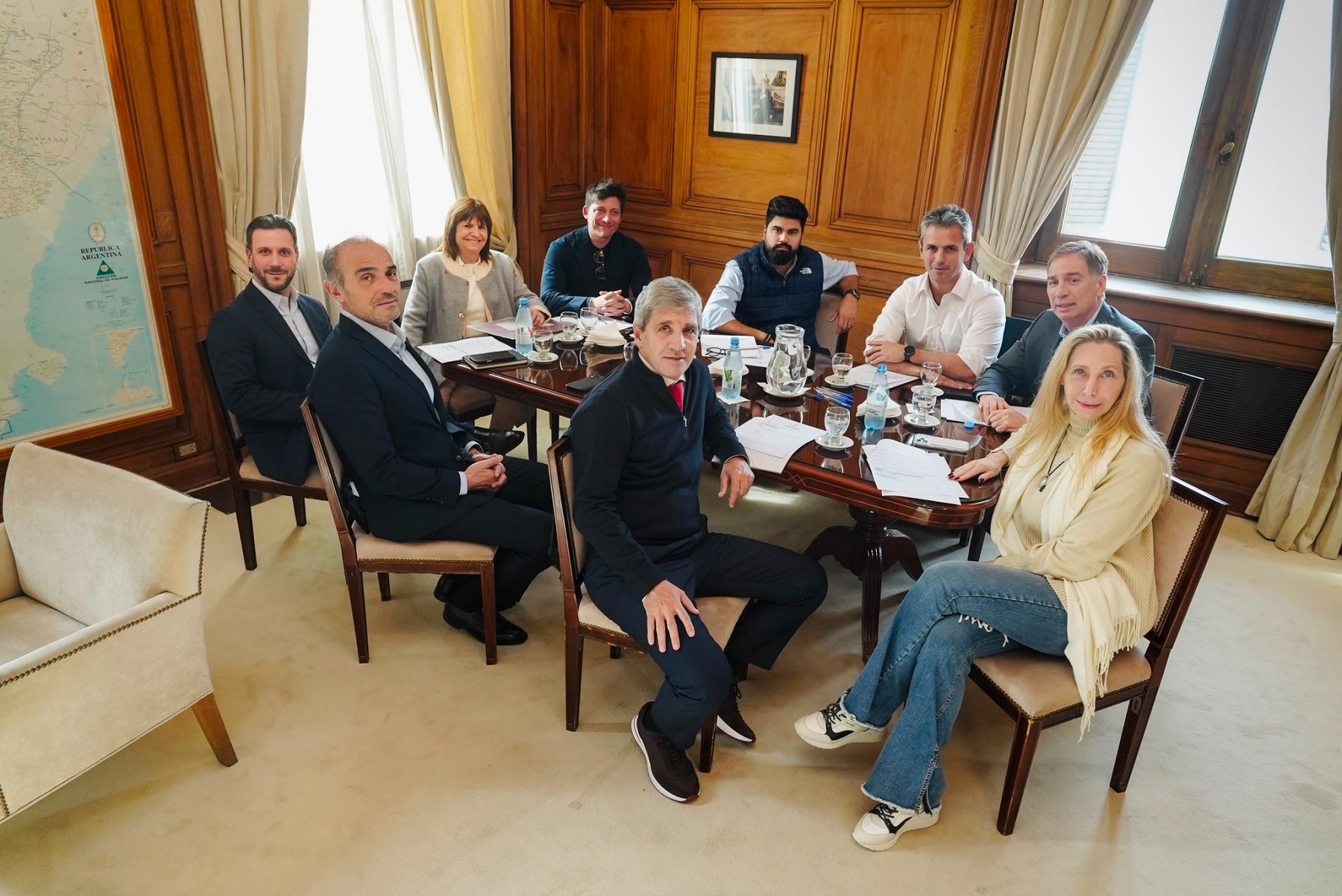 El gobierno redefine su agenda legislativa tras fracaso en el Senado
