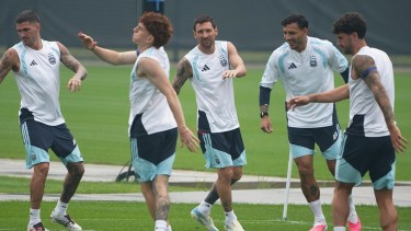 La Selección Argentina entrenó tras el temporal en Nueva York: las pistas que dejó Scaloni antes de la final del Mundial