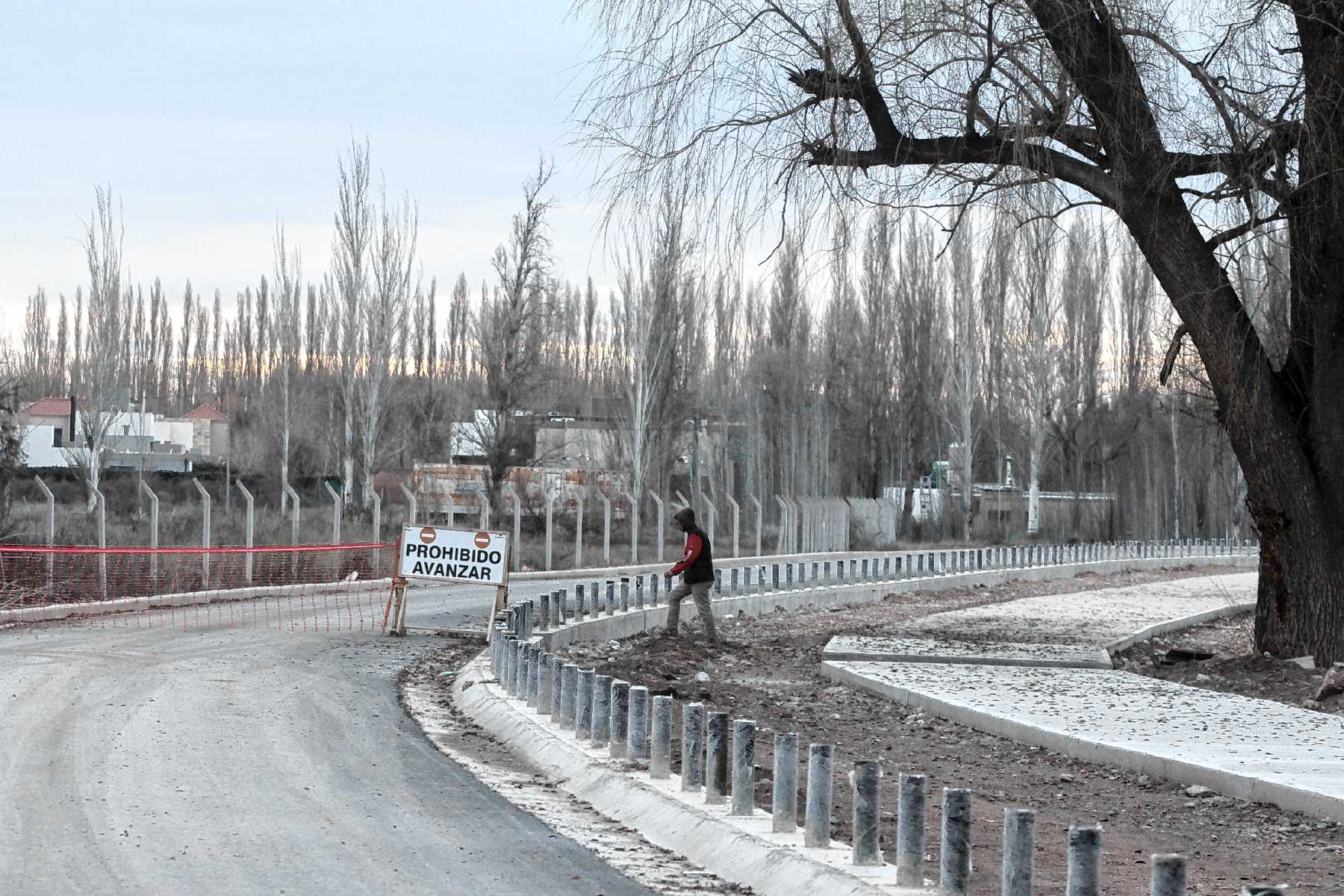 Progresan las obras del Paseo Costero en Neuquén y se pavimentará la calle Chocón