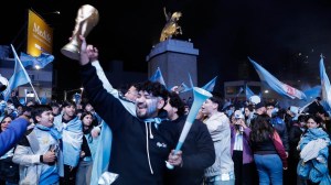 En 10 fotos | Así se celebró en Neuquén y Roca el triunfo de Argentina y el pase a semifinales en el Mundial 2026
