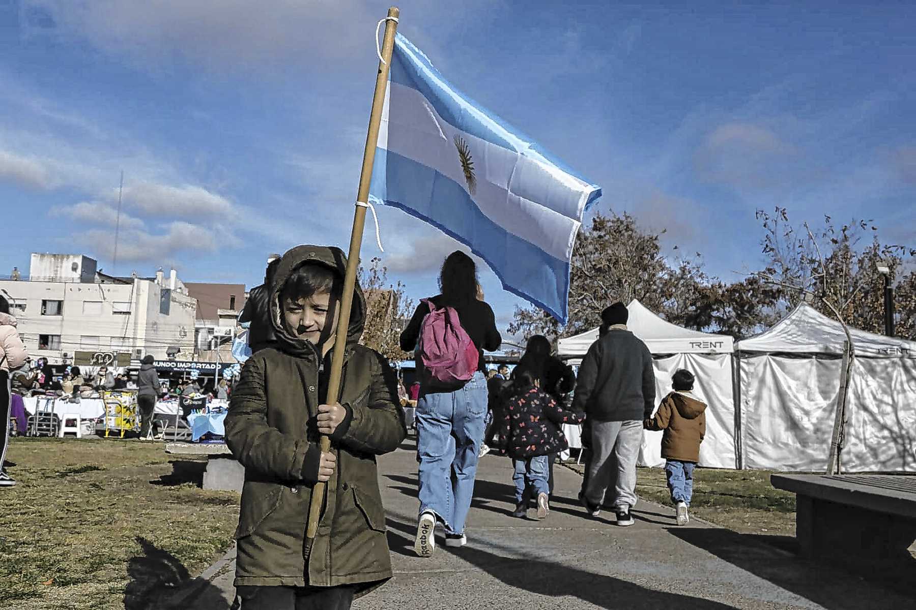 Desfile en Neuquén para conmemorar el Día de la Independencia