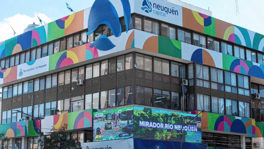 Un 30% de los vecinos se adhiere al pago semestral anticipado en Neuquén (foto Emiliano Ortiz)