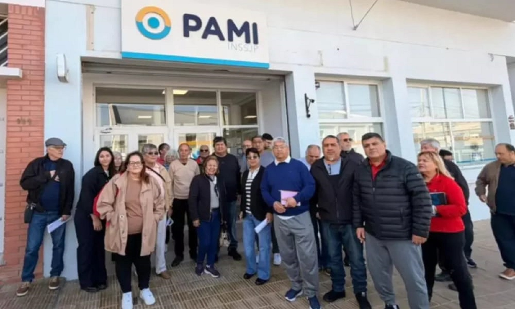 Chubut le propuso a Nación intervenir en la atención del PAMI para evitar un colapso en su salud pública