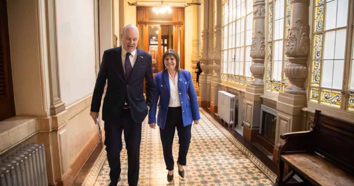 El Gobierno intenta avanzar con la ley de Propiedad Privada tras demoras en el Senado