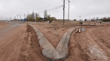 Imagen de Avanza la construcción de la rotonda que vincula a Plaza Huincul y Añelo