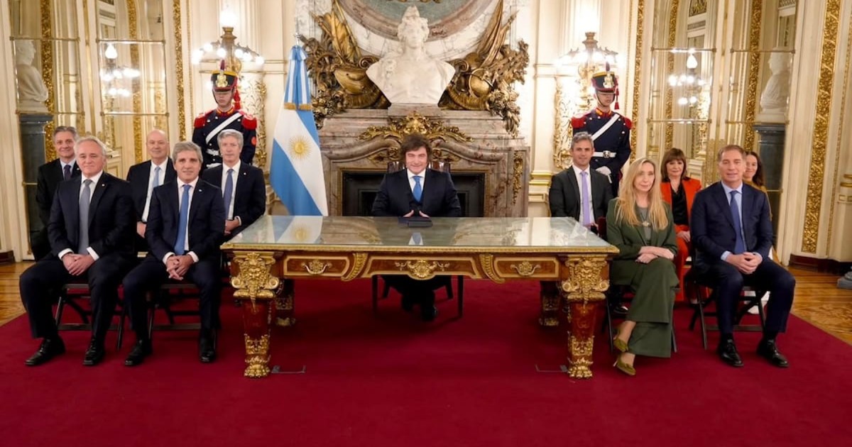 Plan del Gobierno para restringir emisión y preservar el superávit