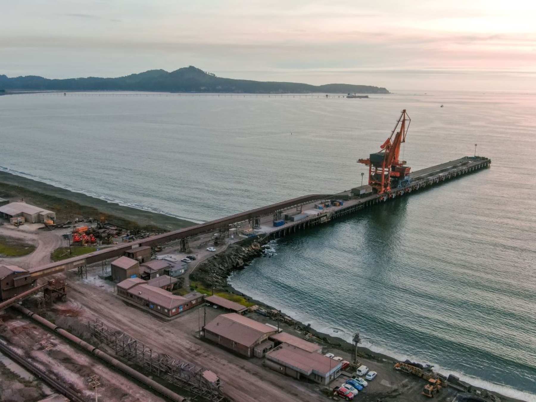 Chile busca exportar energía de Vaca Muerta a Asia mediante puertos del Biobío