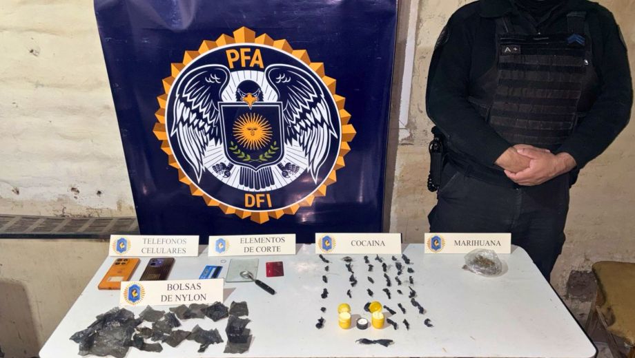 Cayó una pareja por presunta venta de drogas en Roca: secuestraron cocaína, marihuana y dinero