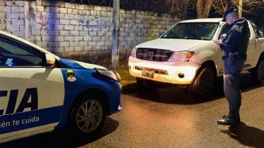 Recuperaron una camioneta robada en un operativo policial tras un alerta en Neuquén