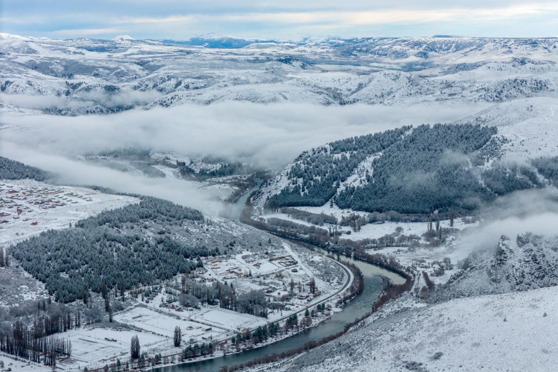 El pueblito de Neuquén ideal para una escapada de vacaciones de invierno entre pehuenes y nieve
