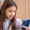 Imagen de 6 de cada 10 chicos de 8 años ya tiene celular pero prohibibirlos no garantiza mejores notas