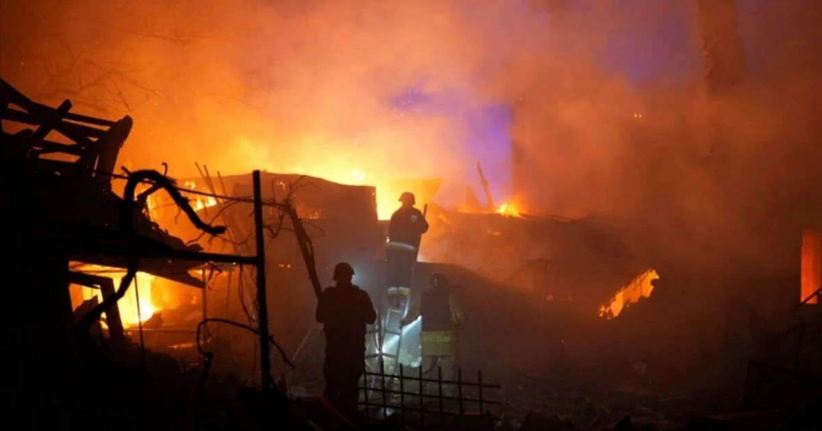 Ataque con misiles en Kiev causa muertos y heridos