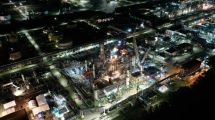 Imagen de La refinación de petróleo fue el sector con mayor actividad industrial en mayo, según el INDEC