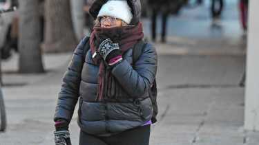 Ingresó otro frente de frío polar que reactivó alertas por nieve en la cordillera y anticipó lluvias intensas en el Alto Valle