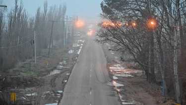 Fotos | La neblina transformó el paisaje de Roca: así se vio el amanecer invernal en el Alto Valle