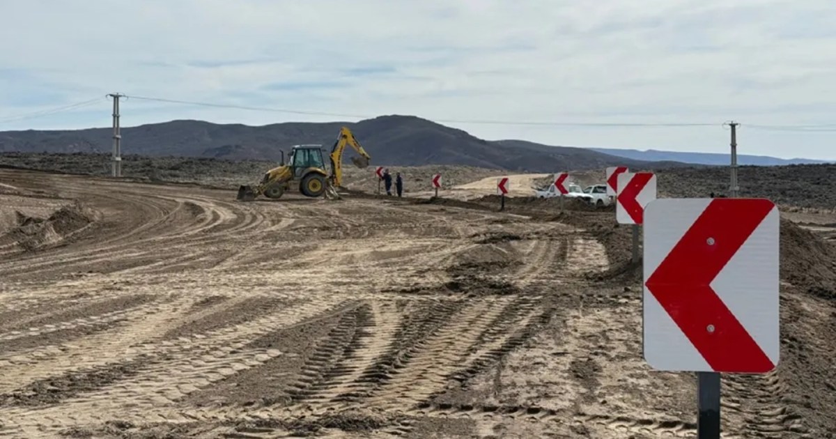 Corte total en la Ruta Nacional 23 por barro acumulado en Comallo