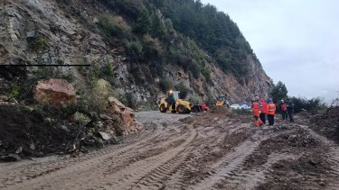 Estado de las rutas de la cordillera de Neuquén y Río Negro hoy, 3 de agosto: cómo sigue el corte en Siete Lagos