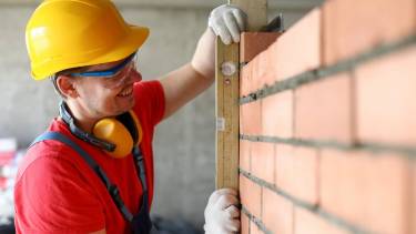 Salarios de albañiles en julio 2026: nuevos incrementos y bonos según UOCRA