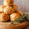 Imagen de ¿Cómo hacer scones de queso? La receta fácil y rápida para resolver tu merienda