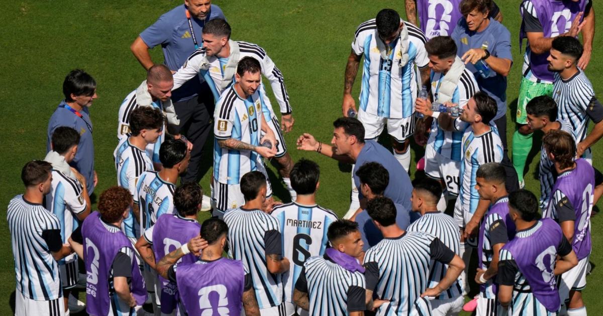 Milei y el arco político destacan el esfuerzo de la Selección tras el partido