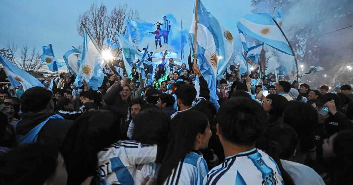 Celebraciones en Río Negro y Neuquén por la clasificación de Argentina a la final del Mundial
