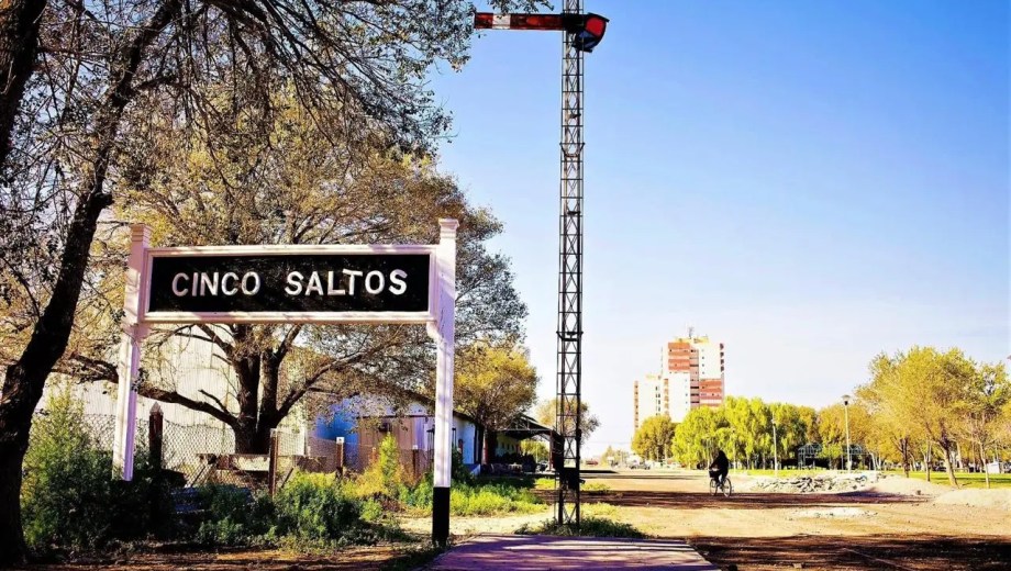 El Sindicato de Petroleros Petrolero compró un terreno en el centro de Cinco Saltos para ampliar sus servicios. Foto gentileza.
