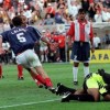 Imagen de Francia y Paraguay: el antecedente que marcó la historia de las definiciones en los Mundiales