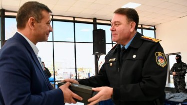 Entregaron nuevos uniformes para 106 efectivos de la Policía de Neuquén en Añelo
