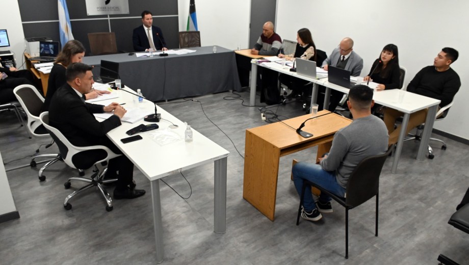 La Justicia halló culpables a dos agentes penitenciarios por la agresión a un interno en Viedma. Foto: Marcelo Ochoa.