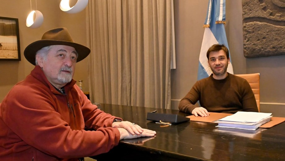 Ignacio Torres junto a Othar Macharashvili, 
Intendente de Comodoro. Foto: gentileza 