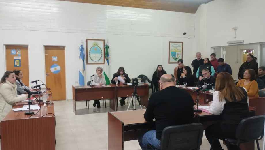 La sesión que se está realizando en el Concejo Deliberante de Allen.