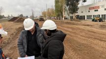 Imagen de Comenzó la obra sobre la colectora sur de la Ruta 22 que conecta con el polo industrial de Cipolletti