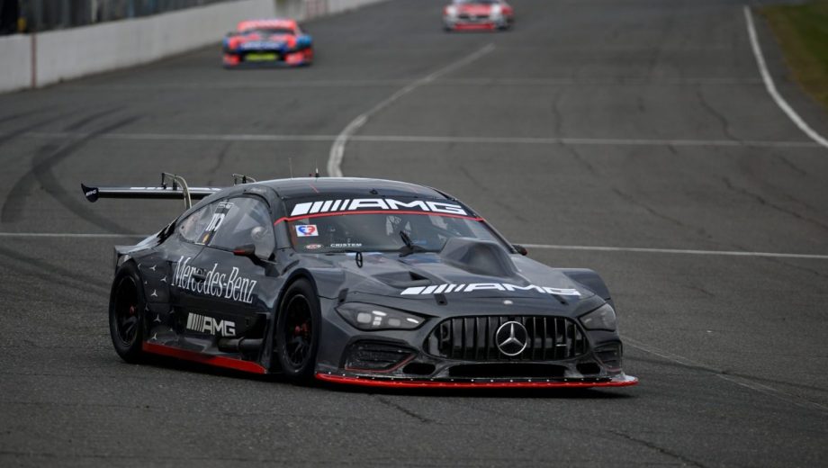 Urcera manejará un Mercedes Benz idéntico al que utilizan Otto Fritzler y Diego Azar (foto). 
