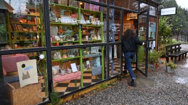 Así es la librería de Bariloche que quedó seleccionada entre las cinco finalistas de la Argentina por su labor