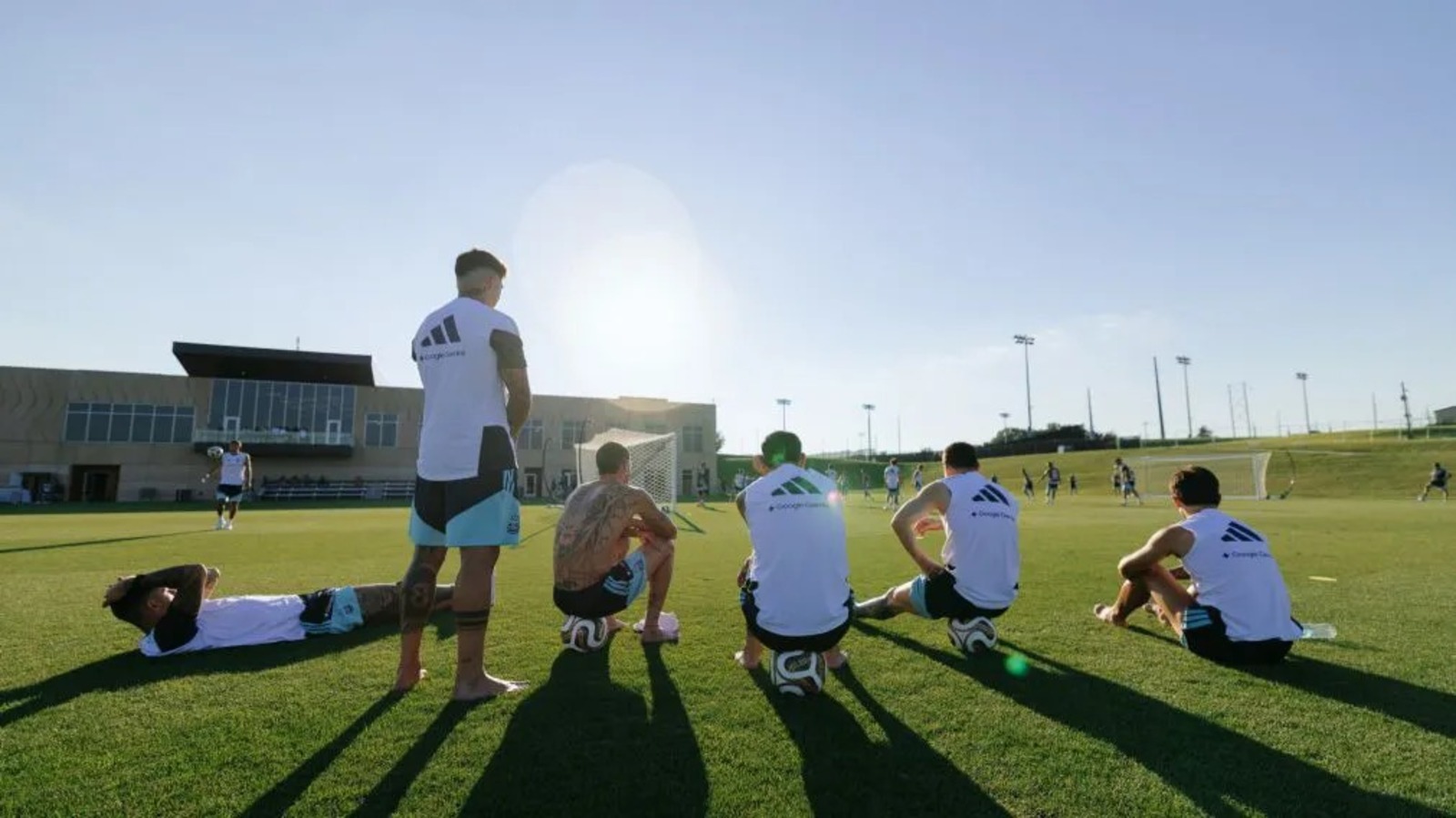 La Selección finalizó su entrenamiento en Kansas y se dirige a Atlanta para enfrentar a Inglaterra