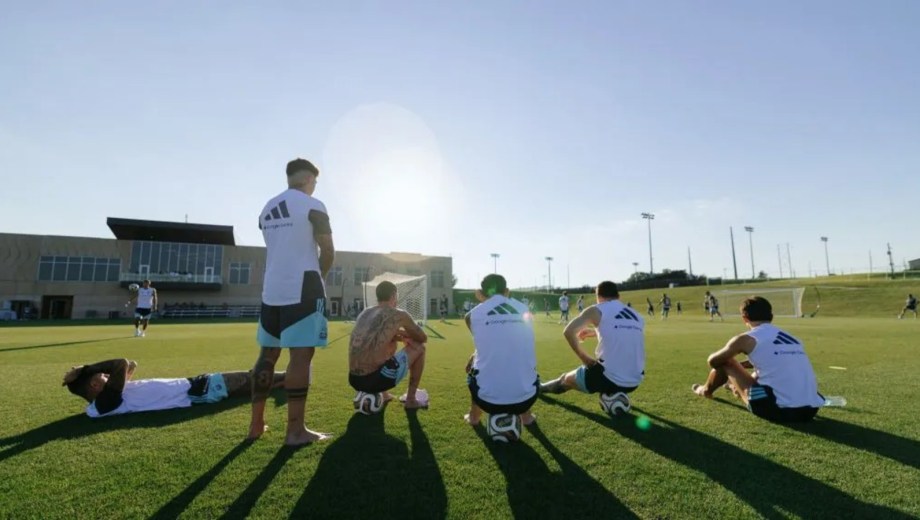 Un poco de calma luego de tanta tensión y sufrimiento. Mañana último entrenamiento antes del duelo ante Inglaterra. 