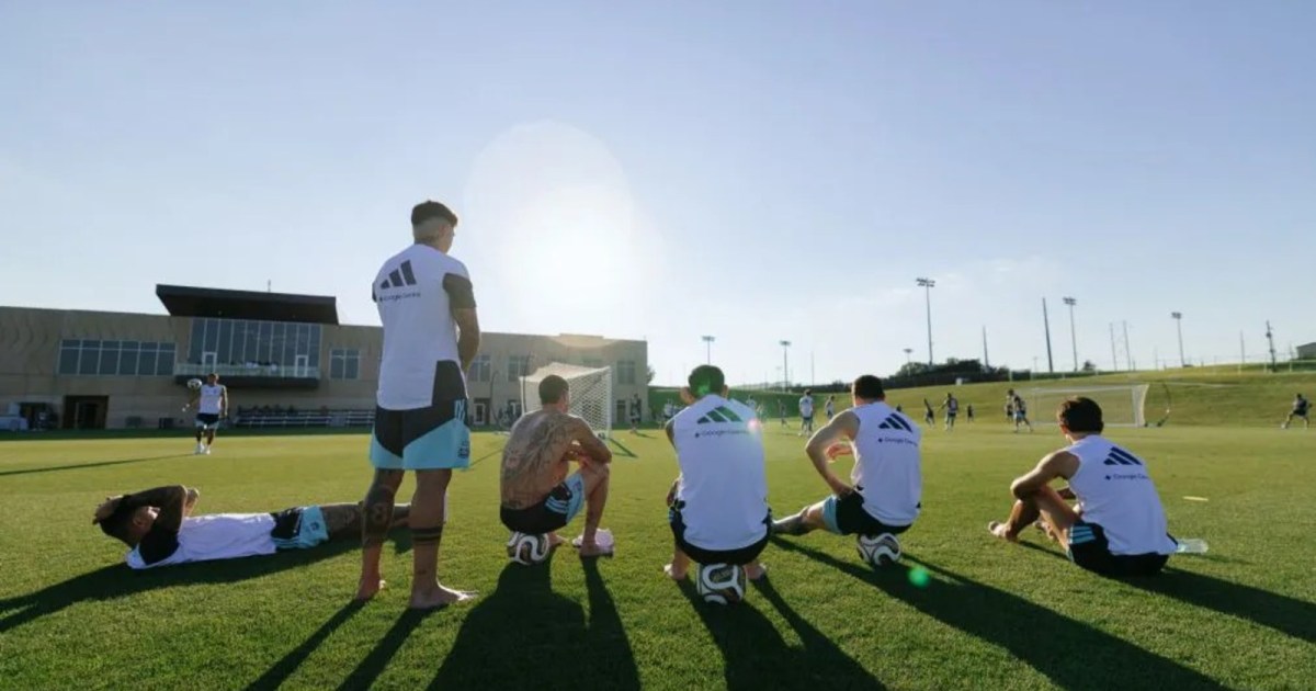 La Selección finalizó su entrenamiento en Kansas y se dirige a Atlanta para enfrentar a Inglaterra