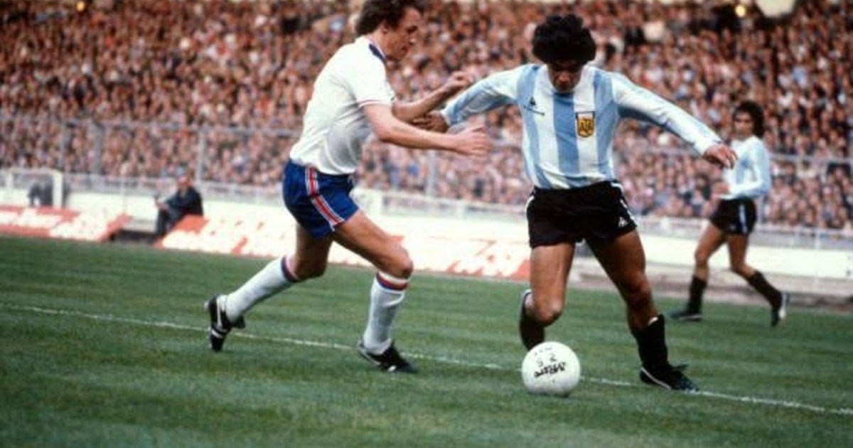 La jugada de Maradona que anticipó el «Gol del Siglo» en Wembley