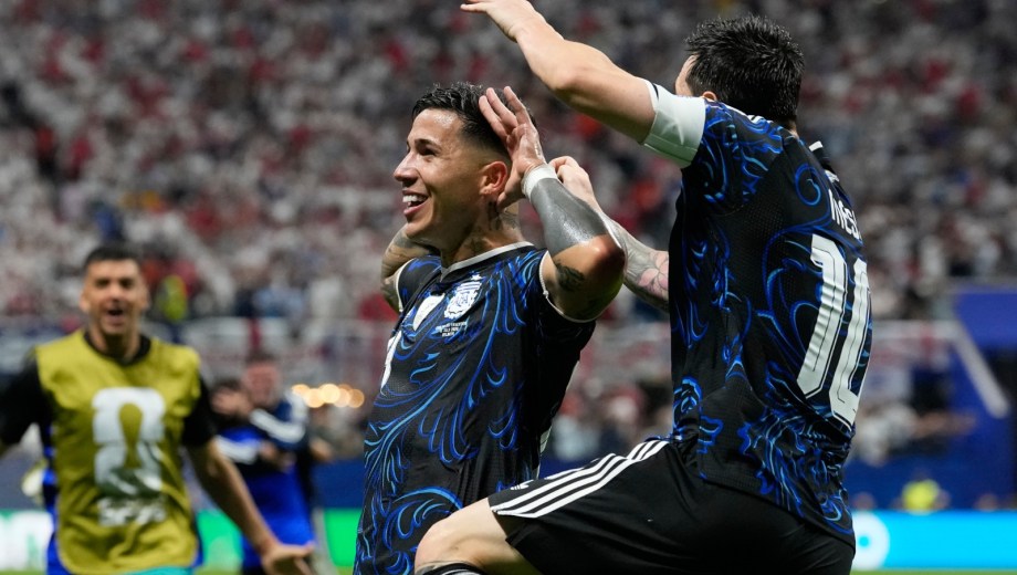 Argentina se lo dio vuelta a Inglaterra. (Foto: AP)