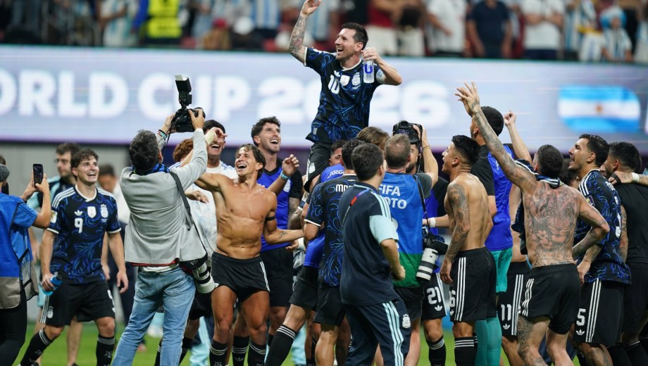 Argentina se lo dio vuelta a Inglaterra y pasó a la final del Mundial 2026. (Foto: Clarín Fotografía)