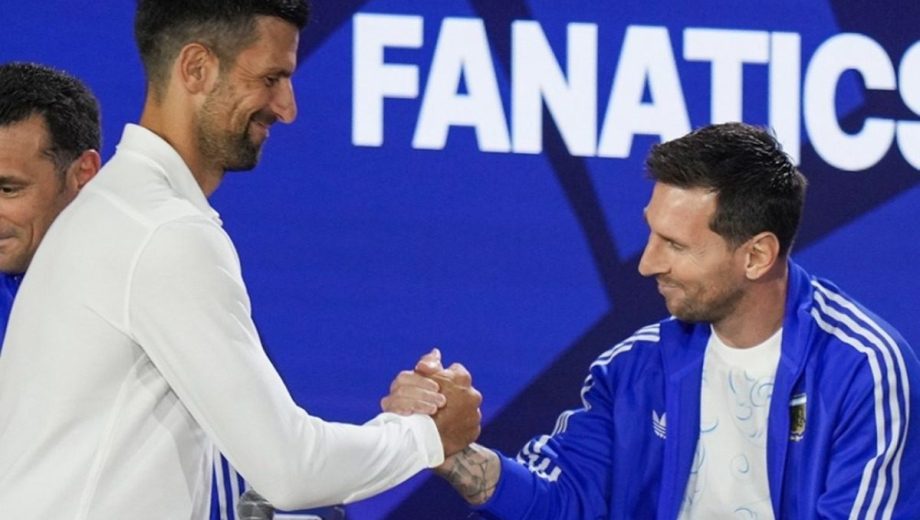 Saludo entre dos grandes. Los pibes de 39 años, juntos y hablando de las claves del éxito deportivo. 
