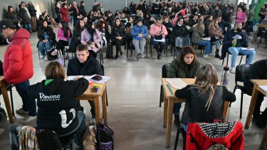 Desde la madrugada hay fila para anotarse a los lotes del IPPV en Viedma: comenzó la inscripción para 130 terrenos
