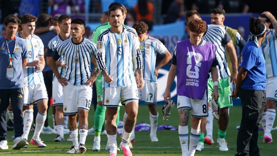 Alarma en Boca: se conoció que Leandro Paredes arrastra una lesión y demorará en volver