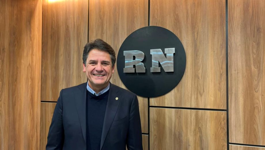 Mariano Gaido en los estudios de RÍO NEGRO RADIO. 