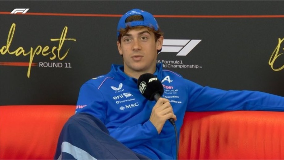 El argentino compartió conferencia con los españoles Fernando Alonso y Carlos Sainz. Sí, justo después de la final del mundo... 