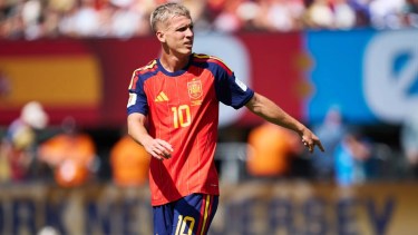 Dani Olmo cruzó a Roberto Ayala y rechazó sus disculpas: «Está faltando a la verdad»