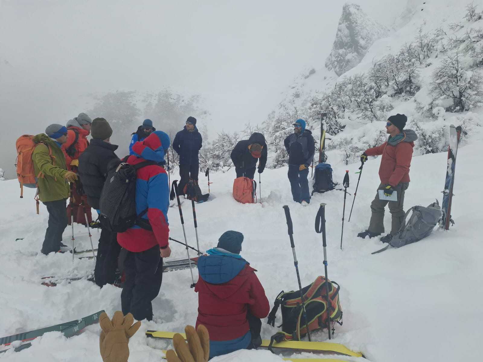 Recomendaciones ante el riesgo de avalanchas en actividades invernales