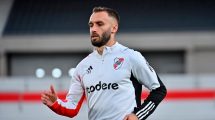 Imagen de El plantel de River, en medio de la crisis, habría pedido la vuelta al equipo de Germán Pezzella